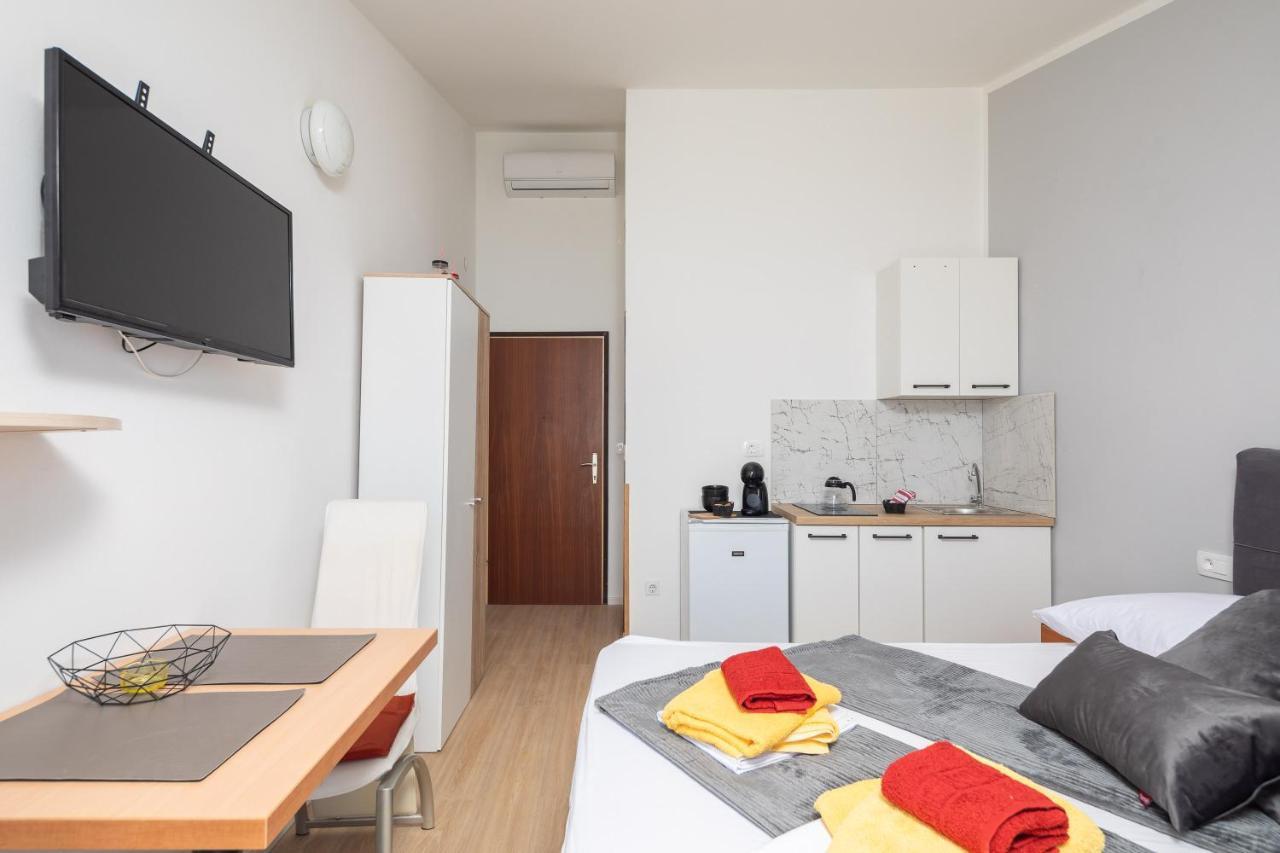 Beach Apartments Borovina Stanici Dış mekan fotoğraf