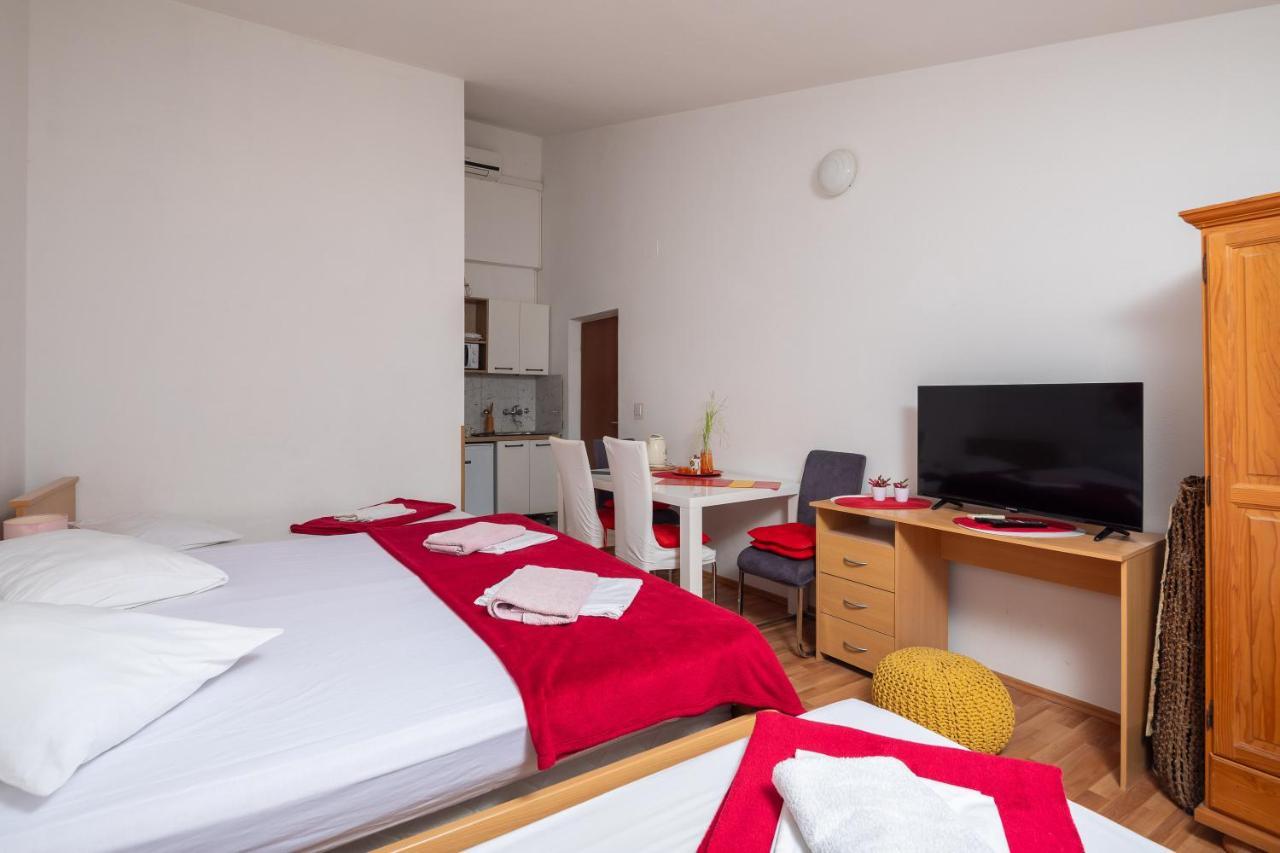 Beach Apartments Borovina Stanici Dış mekan fotoğraf